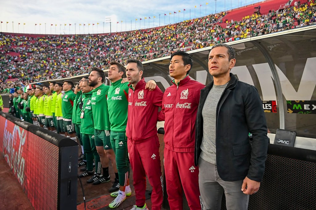 Los Angeles, California, Estados Unidos, 16 de diciembre de 2023. Protocolo durante un partido amistoso del MEXTOUR 2023, entre la Selección Nacional de México y la selección de Colombia, celebrado en el Los Angeles Memorial Coliseum. Foto: Imago7/ Etzel Espinosa